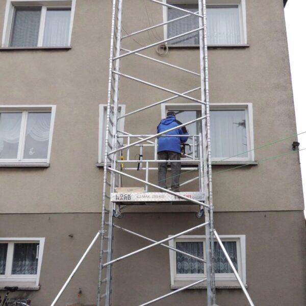 Lešeňový výtah Alulift